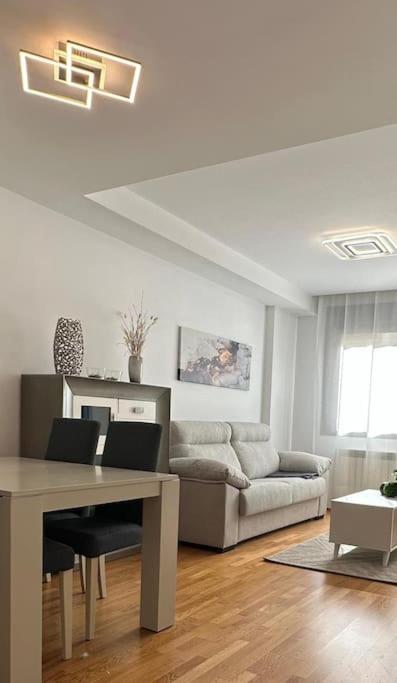 Studio 14 + Garaje Incluido. Nuevo, Elegante, Acogedor. Haro Eksteriør billede