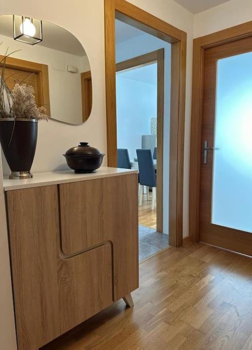 Studio 14 + Garaje Incluido. Nuevo, Elegante, Acogedor. Haro Eksteriør billede