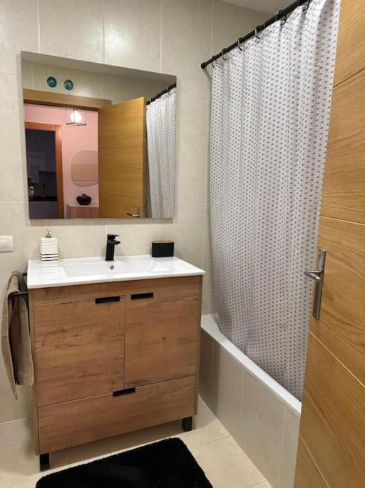 Studio 14 + Garaje Incluido. Nuevo, Elegante, Acogedor. Haro Eksteriør billede